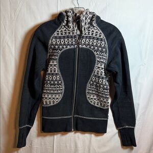 H174 Lululemon Scuba Hoodie 
Special Edition Full Zip
Size 4
Fair Isle Knit